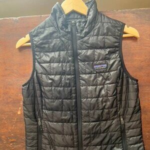 Patagonia Black Nanopuff Vest – Small